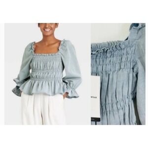 Who What Wear Size M Blue Chambray Cotton Off / On Shoulder Ruffle Smock Top